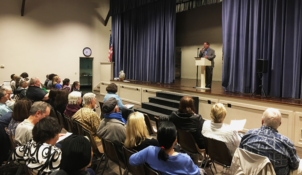 Councilmember Paul Koretz addresses a rapt audience at the 2019 Annual Meeting
