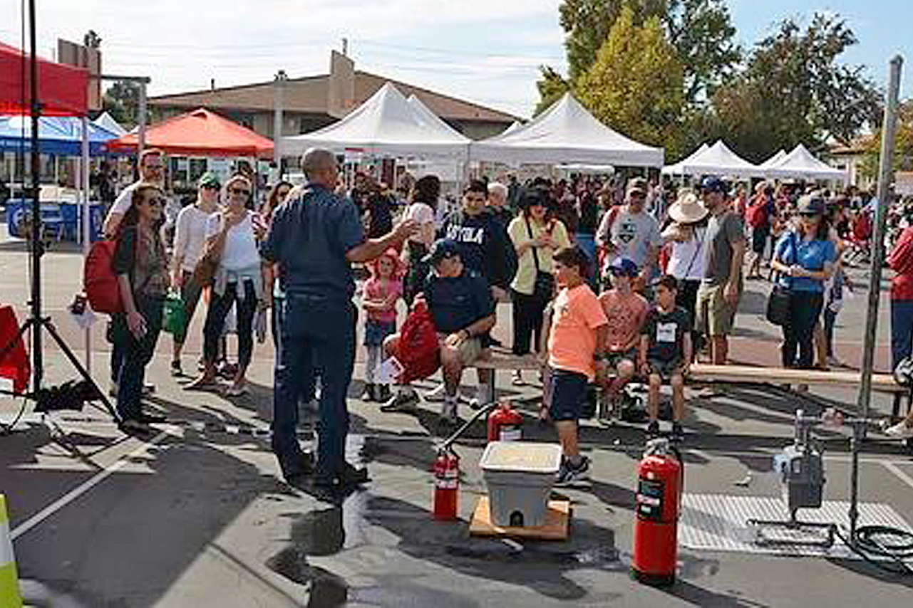 Fire extinguisher training at the 2018 Safety & Preparedness Fair